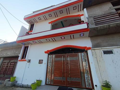 hotel o home shri laxmi homestay