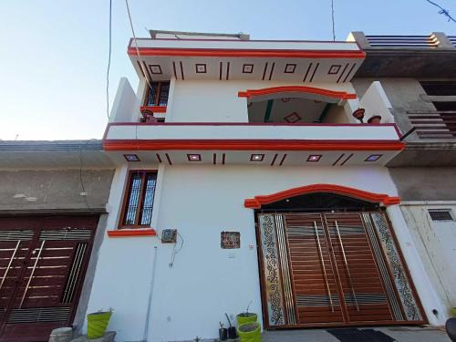 hotel o home shri laxmi homestay