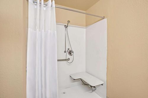 microtel inn and suites by wyndham houston