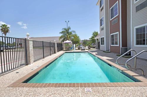 microtel inn and suites by wyndham houston