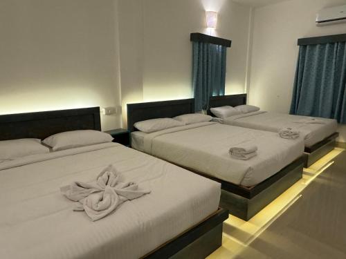 La Antilia Luxury,,3 star