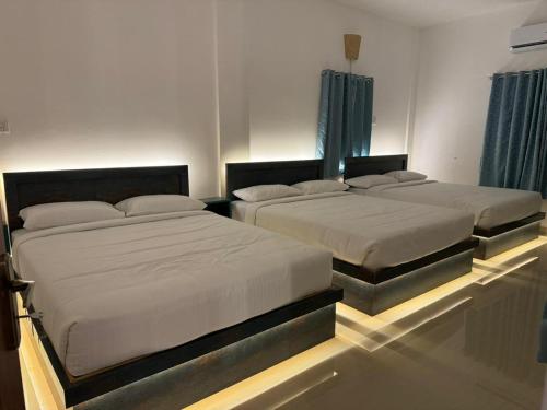 La Antilia Luxury,,3 star