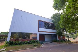 lazo avarta resort and convention centre pondicherry