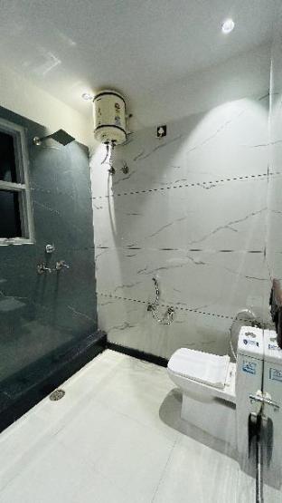 Hotel Lions Lounge,,5 star