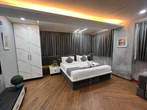 wild wings premium hotel