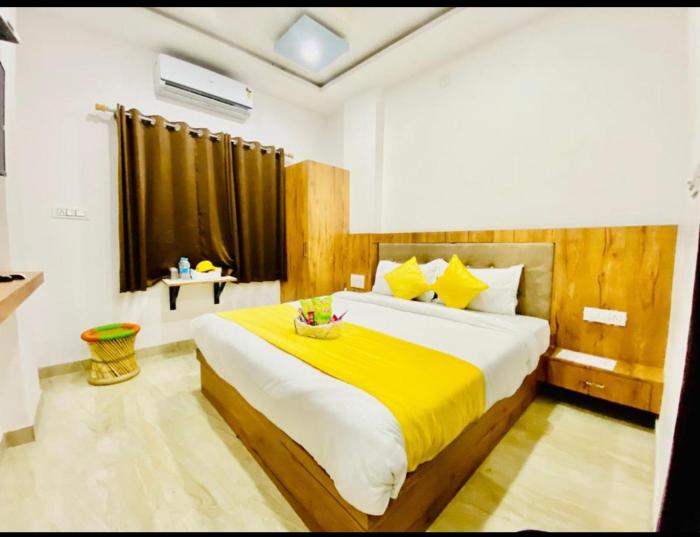 hotel vallabh with lake facing balcony