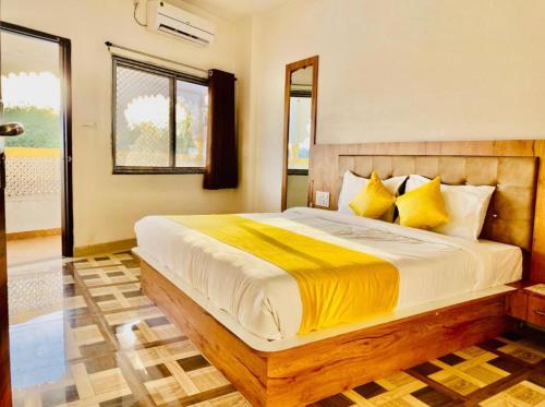 hotel vallabh with lake facing balcony