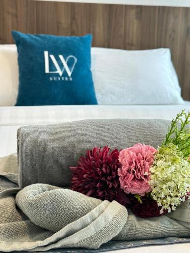 Jesselton Quay Kota Kinabalu City Centre Lw Suites,,5 star