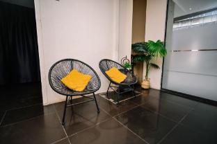 swing and pillows masjid jamek kuala lumpur