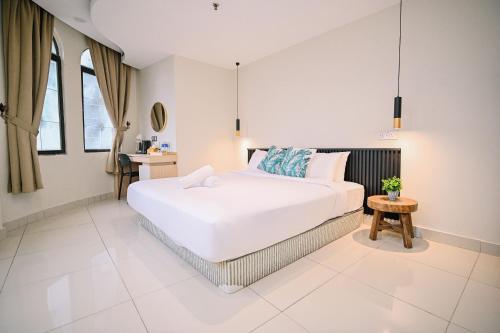 Swing & Pillows @ Masjid Jamek Kuala Lumpur,,3 star