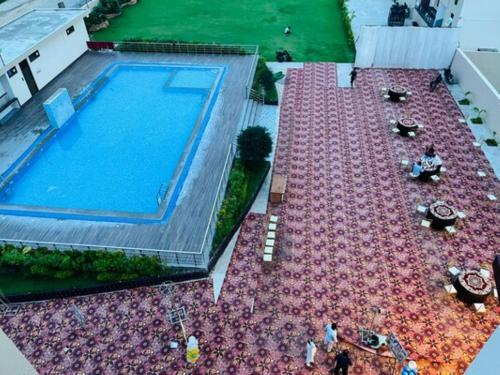 divine hotel and resorts
