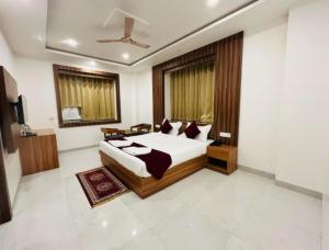 divine hotel and resorts