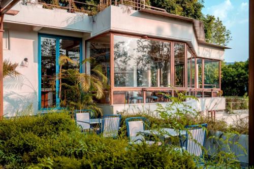 giovanni village resort