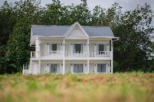 white roses cottage