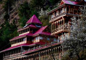 tirthan village resort