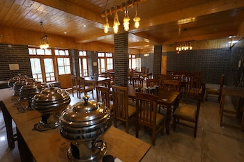 tirthan village resort