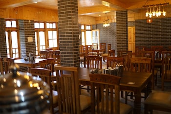 tirthan village resort