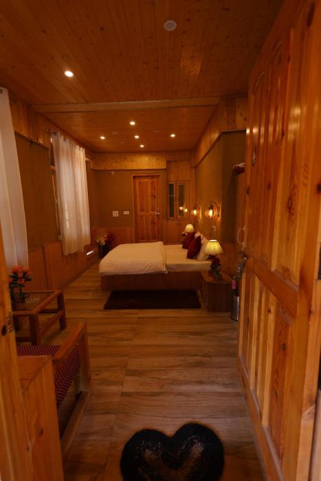 tirthan village resort