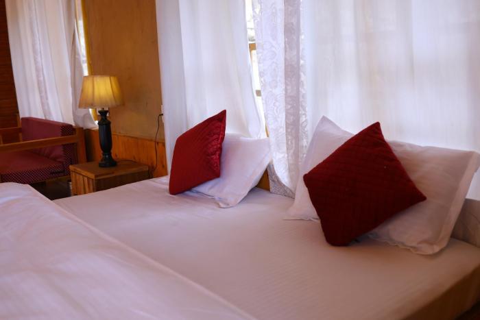 tirthan village resort