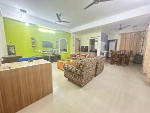 Dreams Abode 2,,5 star