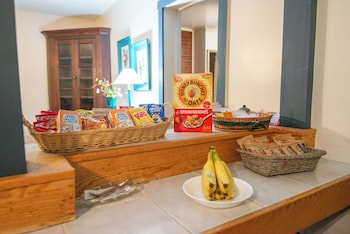 Moore House Inn & Cabins,,2 star