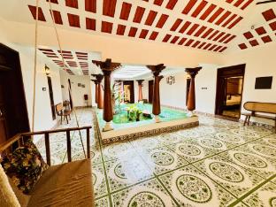 courtyard castle heritage resort