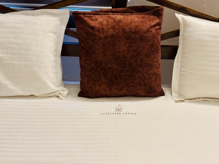 courtyard castle heritage resort