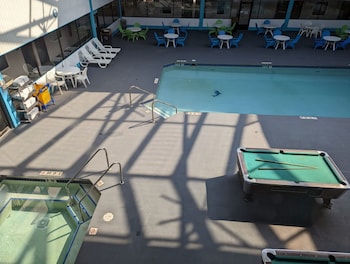 woodfield inn and suites