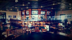 woodfield inn and suites