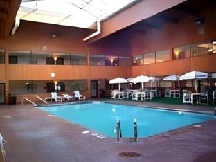 woodfield inn and suites