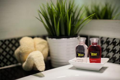 tone condorent hotel