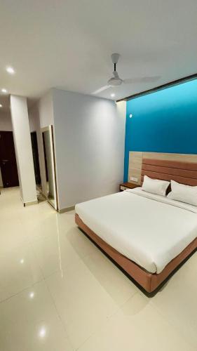 ab hotel and restaurant