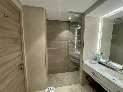 roya al andalus hotel