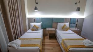 roya al andalus hotel