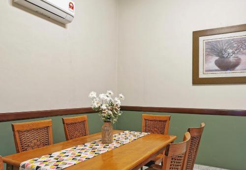 yussy homestay at afamosa villa