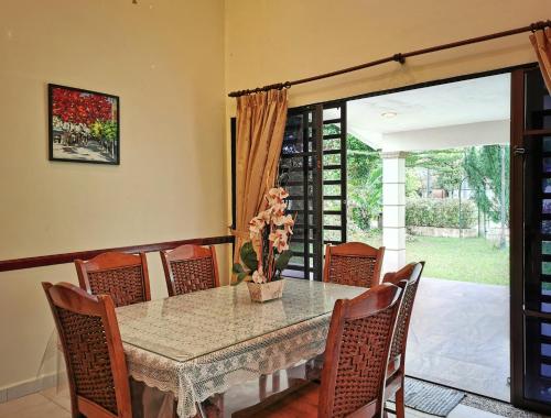 yussy homestay at afamosa villa