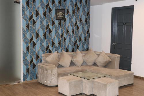 tipsyy inn 003