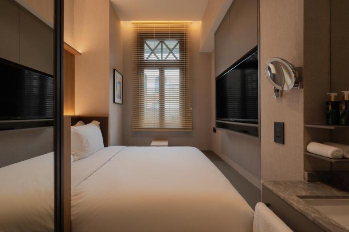 claude hotel