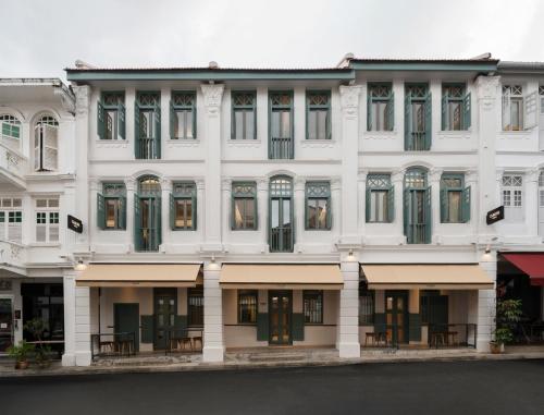Claude Hotel,,3 star