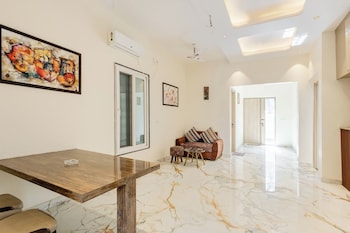 lime tree bnb pari chowk