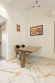 lime tree bnb pari chowk