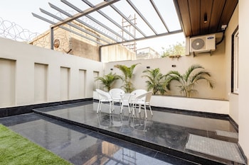 lime tree bnb pari chowk