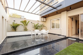 lime tree bnb pari chowk