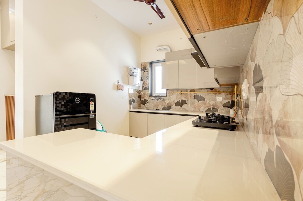 lime tree bnb pari chowk