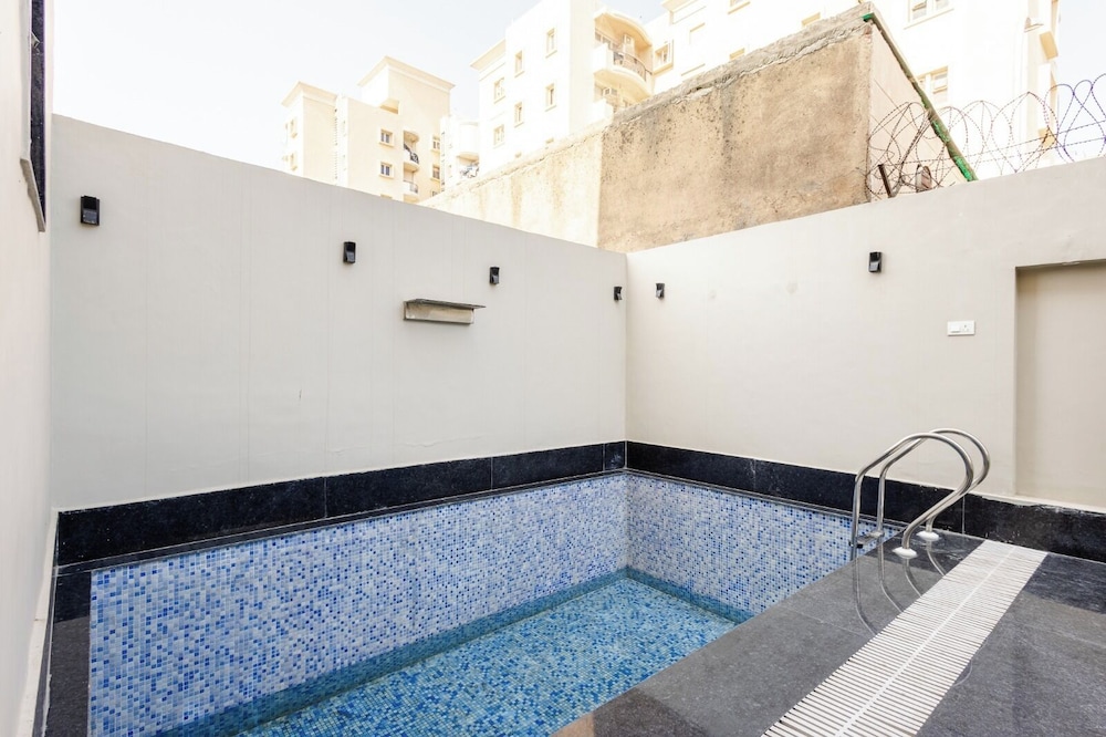 lime tree bnb pari chowk