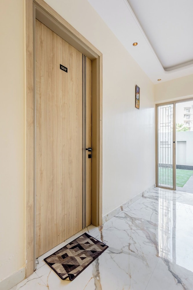 lime tree bnb pari chowk