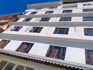 kings palace gangtok mountain view