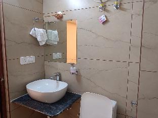 kings palace gangtok mountain view