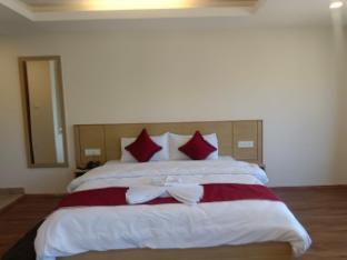 kings palace gangtok mountain view