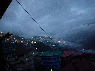kings palace gangtok mountain view